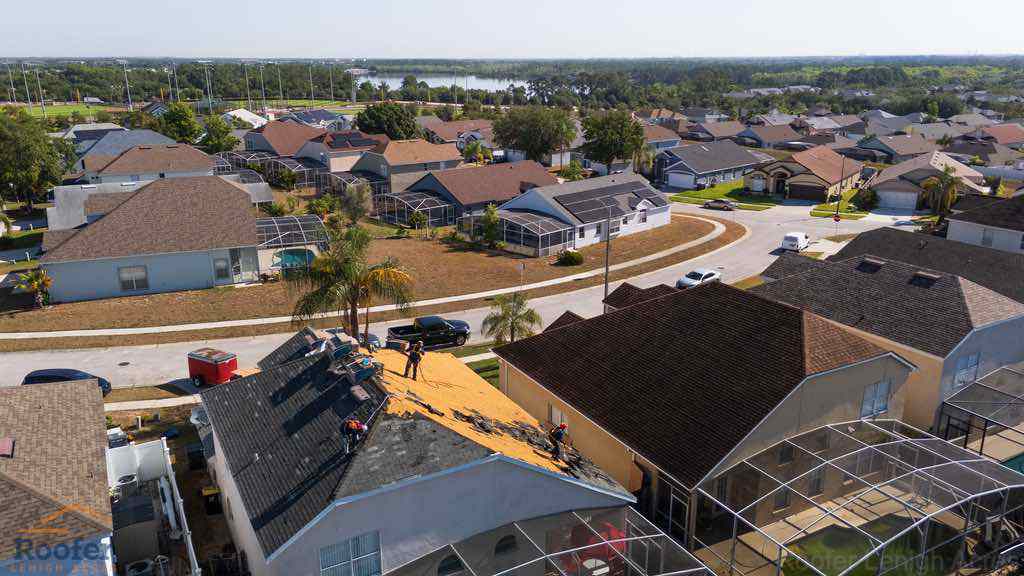 Roofer In Lehigh Acres